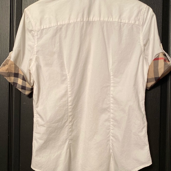 Authentic BURBERRY polo - Picture 6 of 7